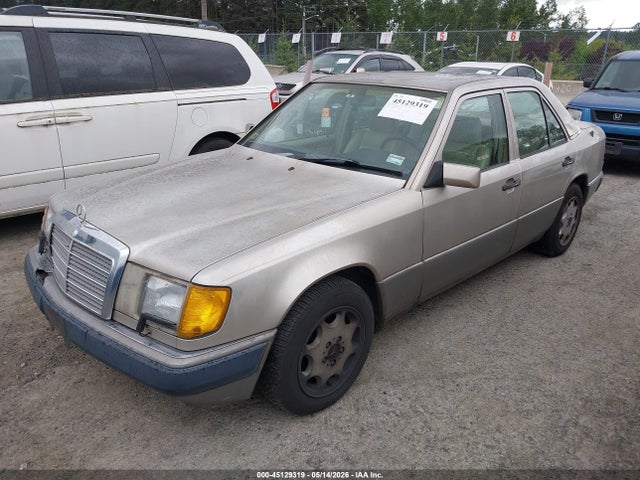 Mercedes-Benz 300 E