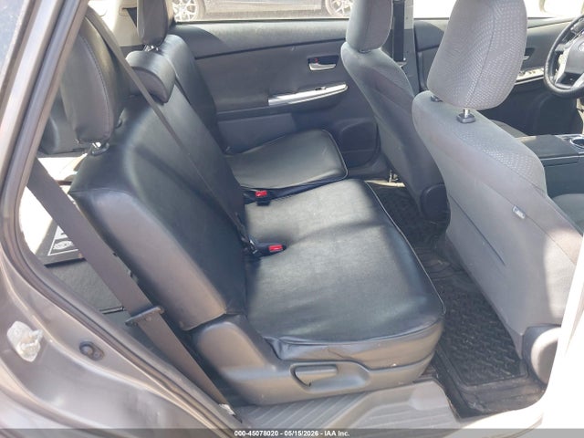 Toyota Prius v Two