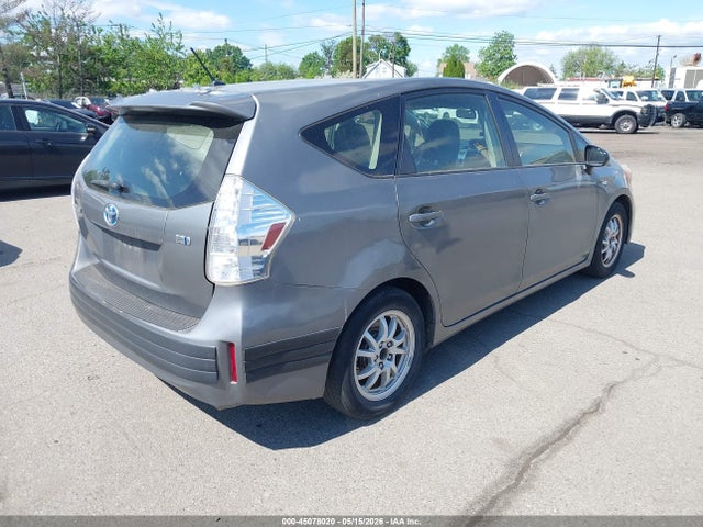 Toyota Prius v Two