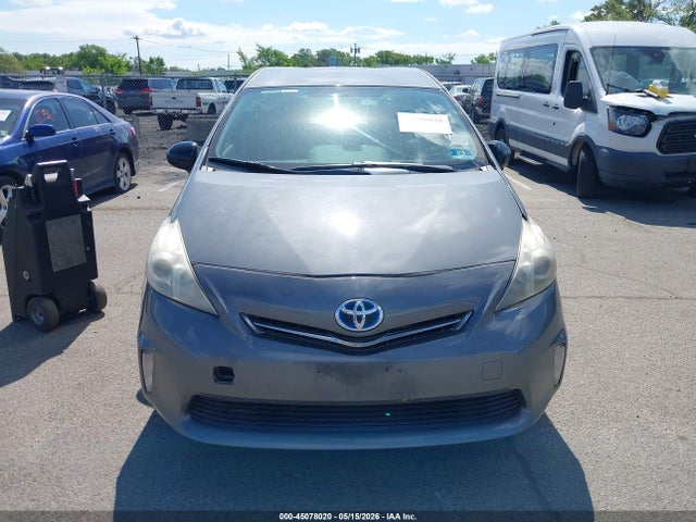 Toyota Prius v Two