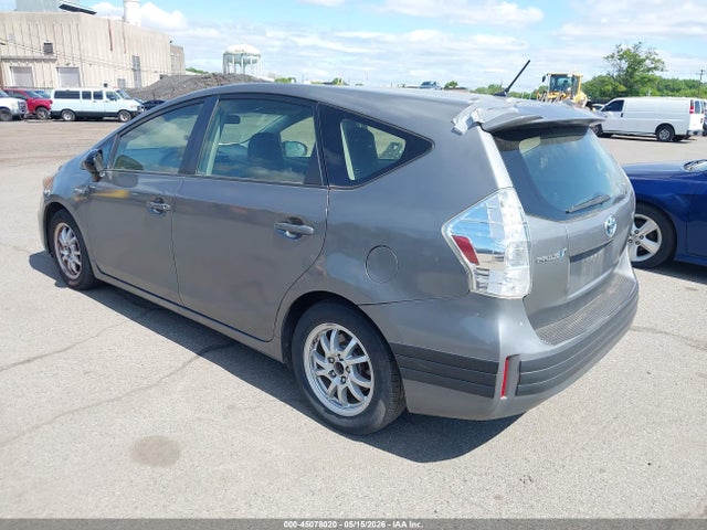 Toyota Prius v Two