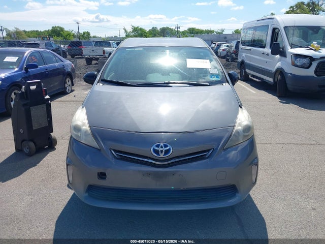 Toyota Prius v Two