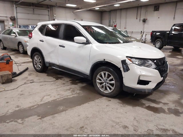 Salvage Nissan Rogue Image
