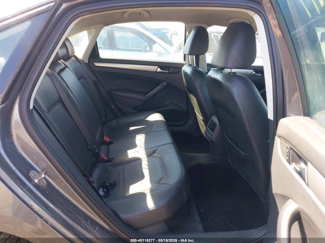 Volkswagen Passat 1.8t Wolfsburg Edition