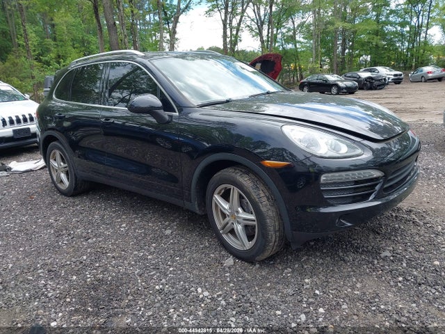 Salvage Porsche Cayenne Image