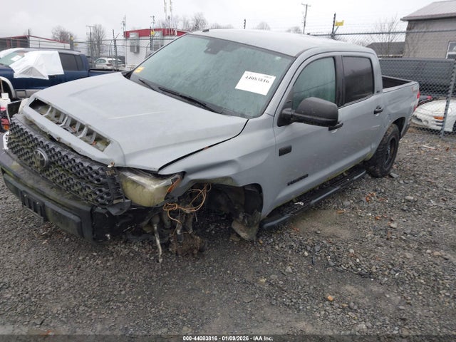 Toyota Tundra Sr5 5.7l V8