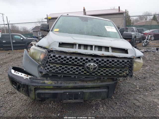 Toyota Tundra Sr5 5.7l V8