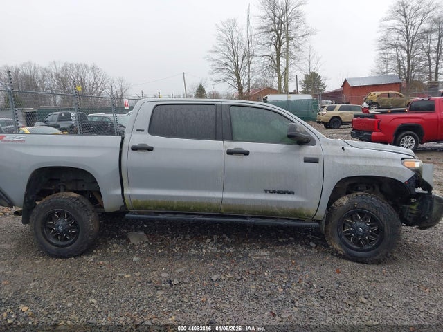 Toyota Tundra Sr5 5.7l V8