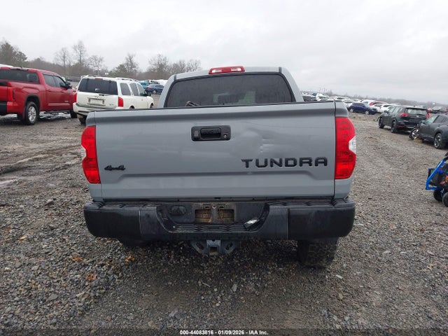 Toyota Tundra Sr5 5.7l V8
