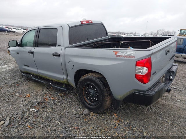 Toyota Tundra Sr5 5.7l V8