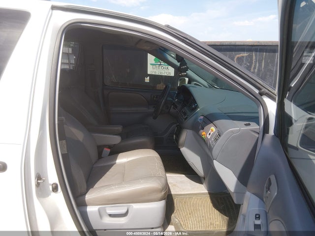 Toyota Sienna Xle