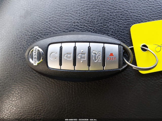 Nissan Pathfinder Platinum