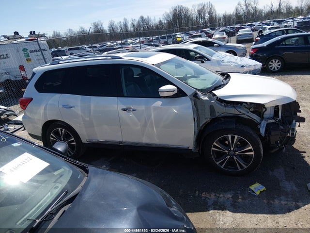 Nissan Pathfinder Platinum