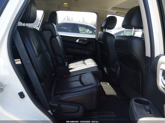Nissan Pathfinder Platinum