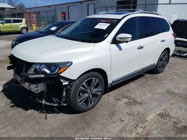 Nissan Pathfinder Platinum