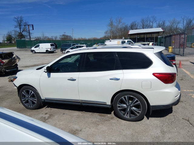 Nissan Pathfinder Platinum