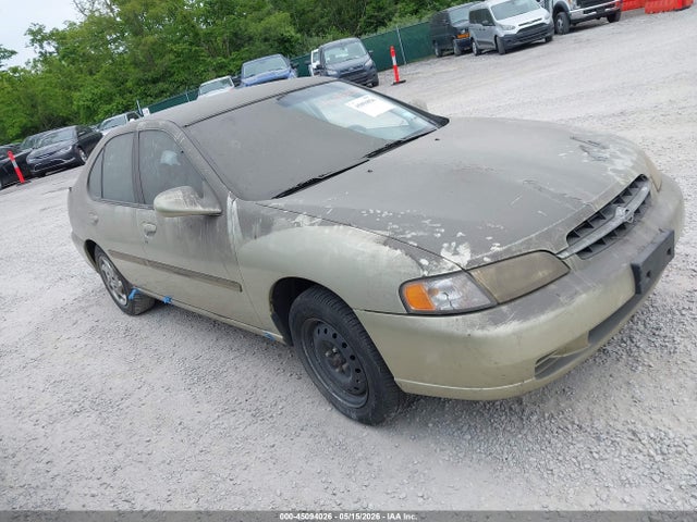 Salvage Nissan Altima Image