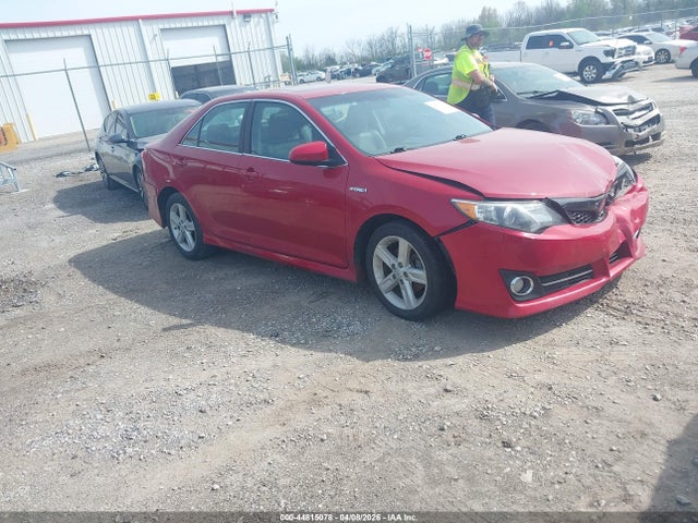 Salvage Toyota Camry Image