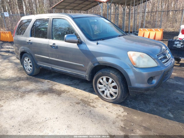 Salvage Honda CR-V Image