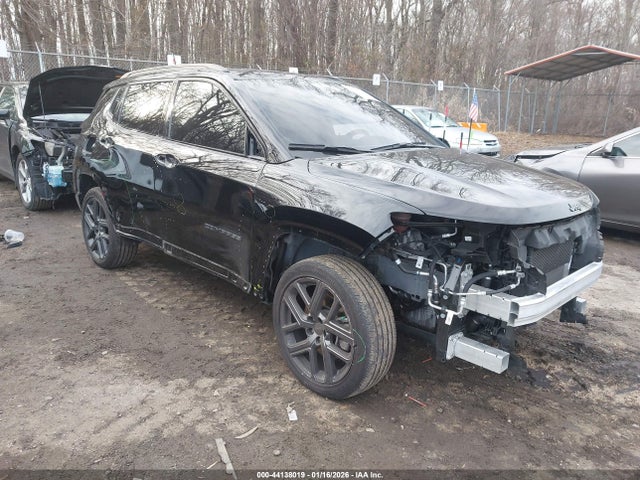 Salvage Jeep Compass Image
