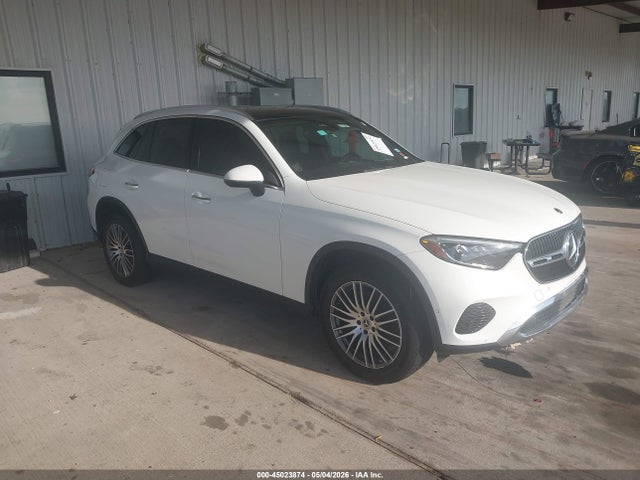 Salvage Mercedes-Benz GLC Image