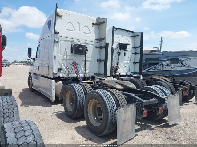 Freightliner New Cascadia 126