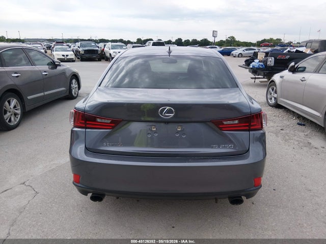 Lexus Is