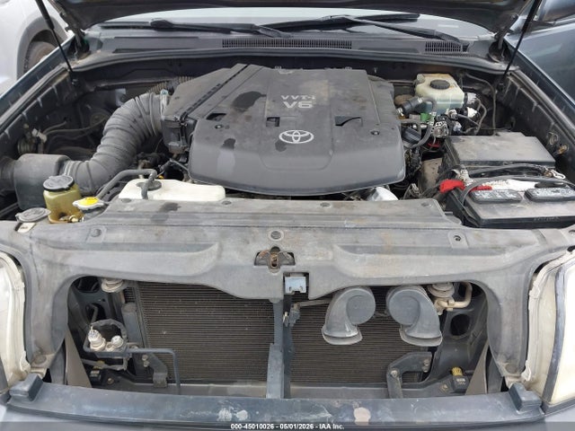 Toyota 4Runner Limited V6