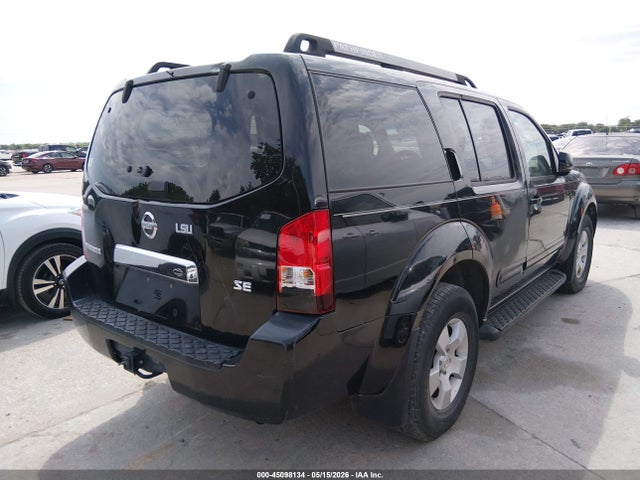 Nissan Pathfinder Se