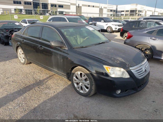 Salvage Toyota Avalon Image