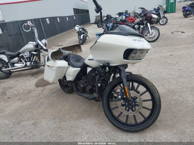 Salvage Harley-Davidson Fltrxs Image