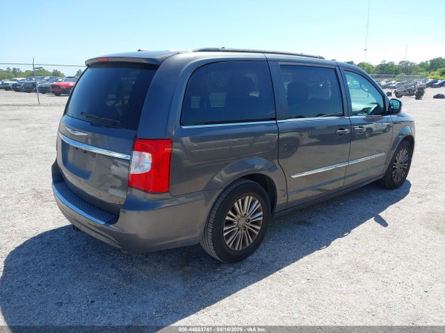 Chrysler Town & Country Touring-l