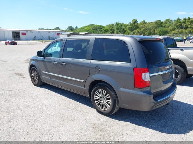 Chrysler Town & Country Touring-l