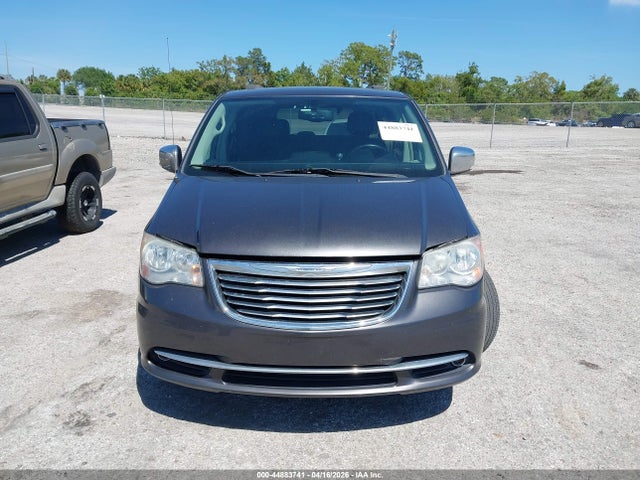 Chrysler Town & Country Touring-l