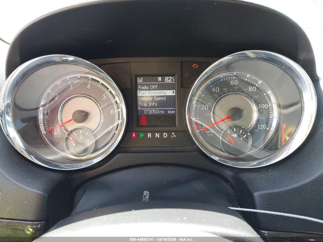 Chrysler Town & Country Touring-l