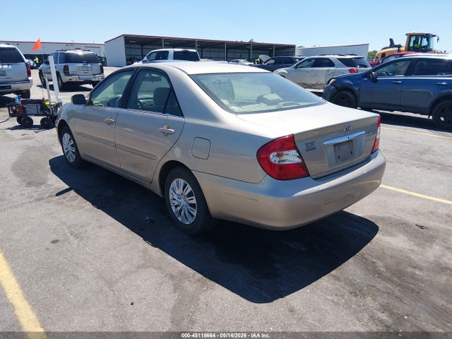 Toyota Camry Le