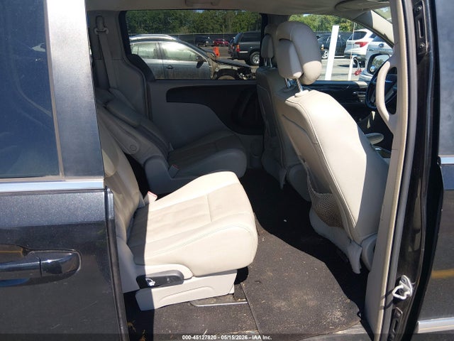 Chrysler Town & Country Touring