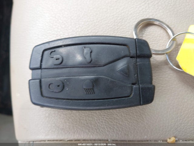 Land Rover LR2