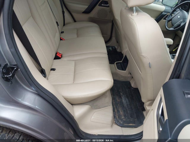 Land Rover LR2