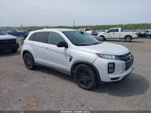 Salvage Mitsubishi Outlander Image