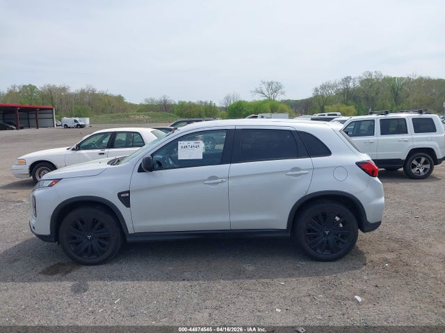 Mitsubishi Outlander 2.0 Le Awc