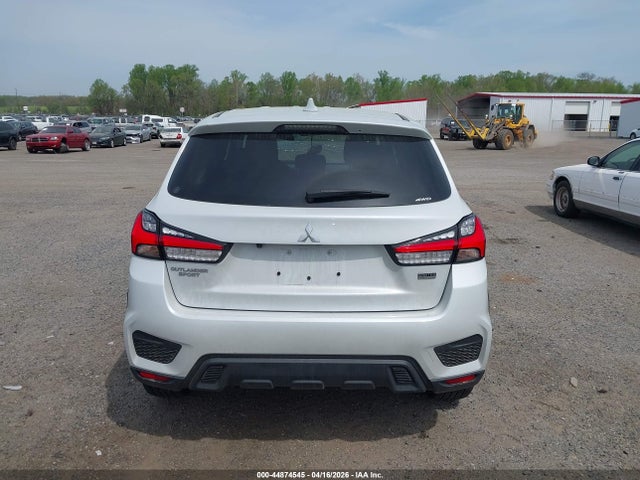 Mitsubishi Outlander 2.0 Le Awc