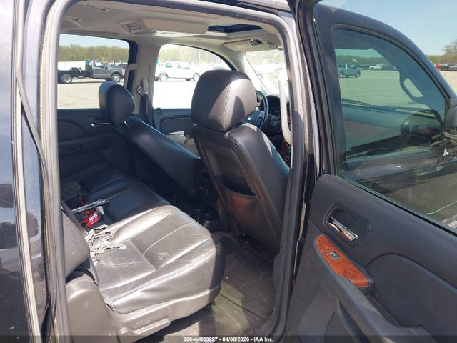 Chevrolet Suburban 1500 Lt