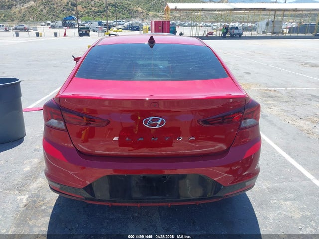 Hyundai ELANTRA Sel
