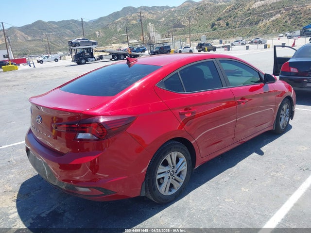 Hyundai ELANTRA Sel