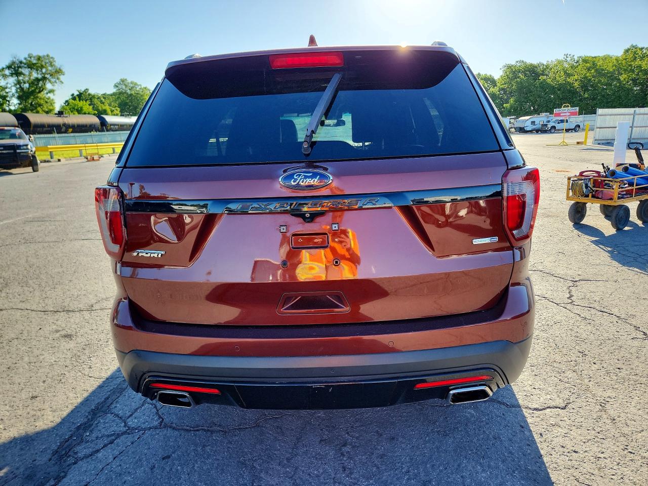Ford Explorer Sport