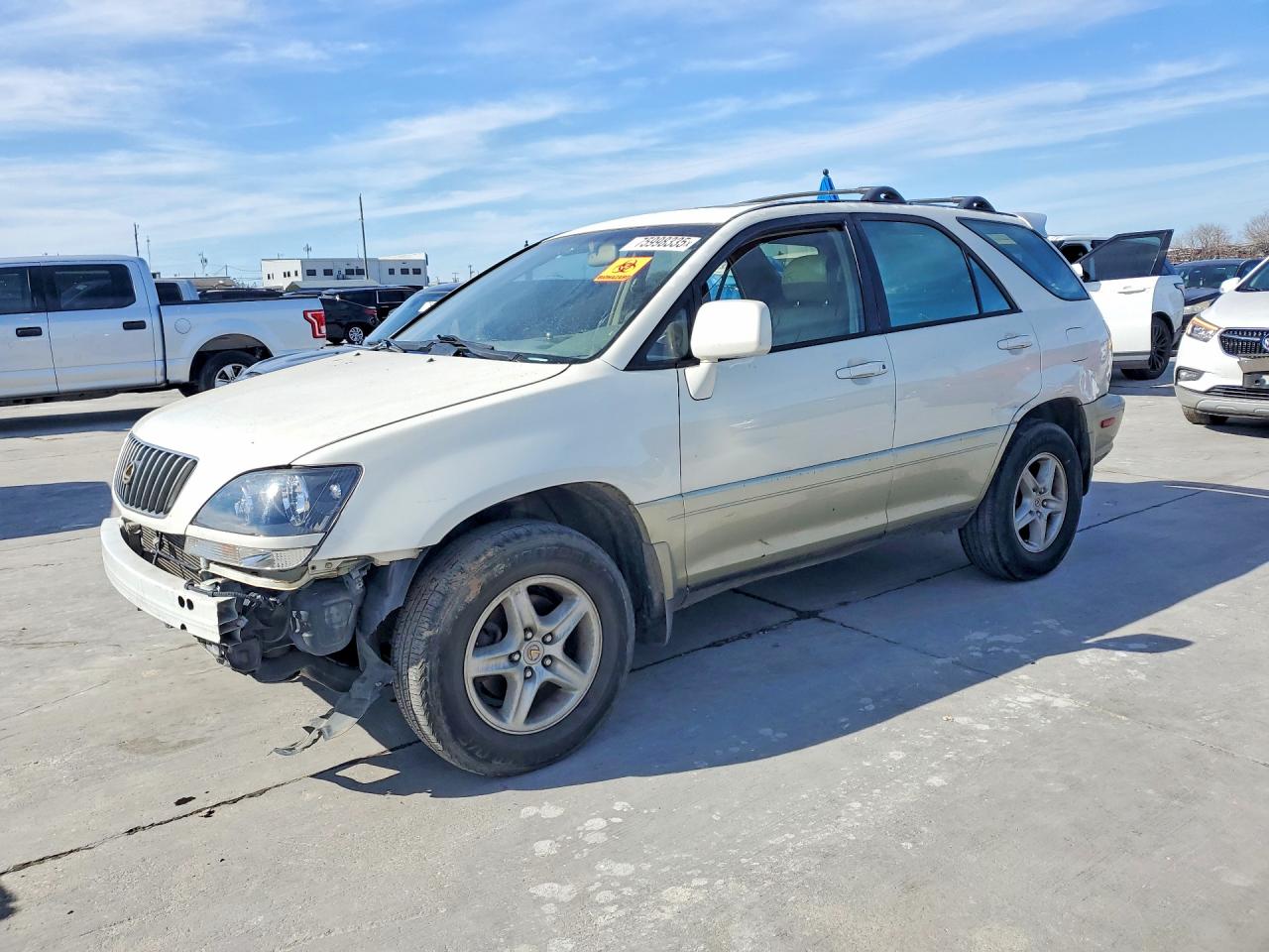Salvage Lexus RX Image