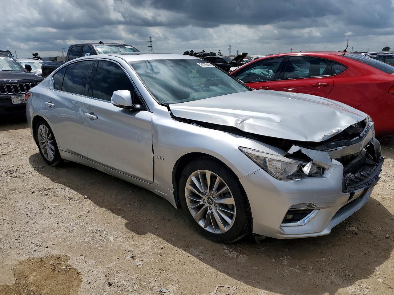 INFINITI Q50 3.0t L 3.0t Luxe
