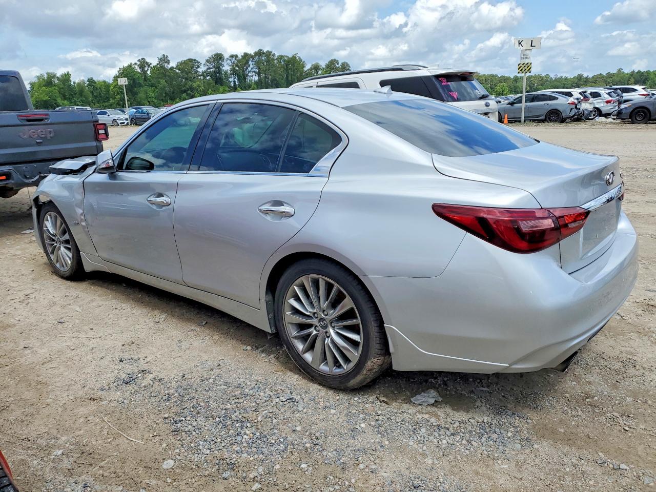 INFINITI Q50 3.0t L 3.0t Luxe