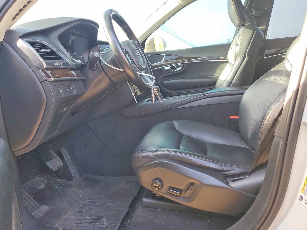 Volvo XC90 T5 Momentum